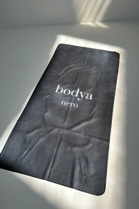 bodya ręcznik z mikrofibry czarny