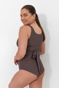 góra od stroju typu wrap zdjęcie na modelce kolor volcano
