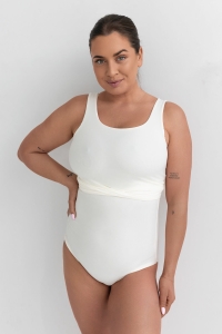 góra od stroju typu wrap zdjęcie na modelce kolor biały