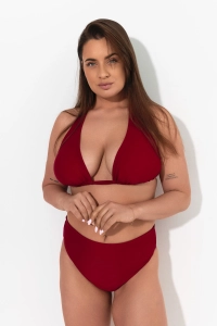 bodya malinowa góra stroju kąpielowego na modelce - usztywniana, wiązana, trójkątna