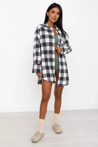 koszula-flanelowa-w-krate-3.webp