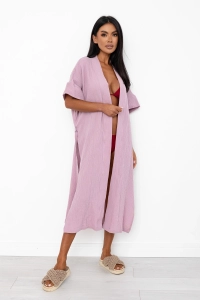 kimono-muslinowe-na-plaze-roz-2.webp