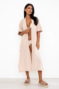 kimono-muslinowe-na-plaze-2.webp