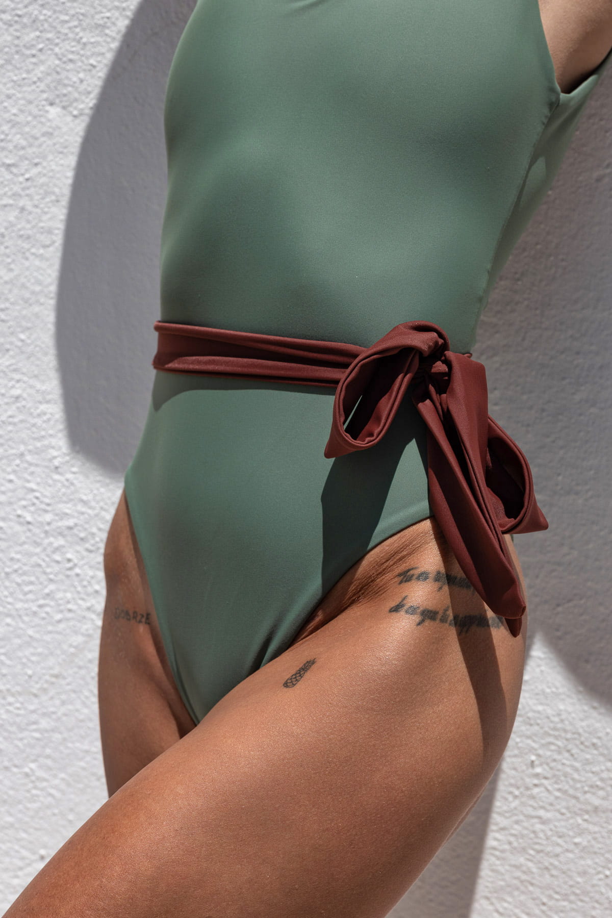 Dodatkowy pasek bikini tie do personalizacji brązowy choco