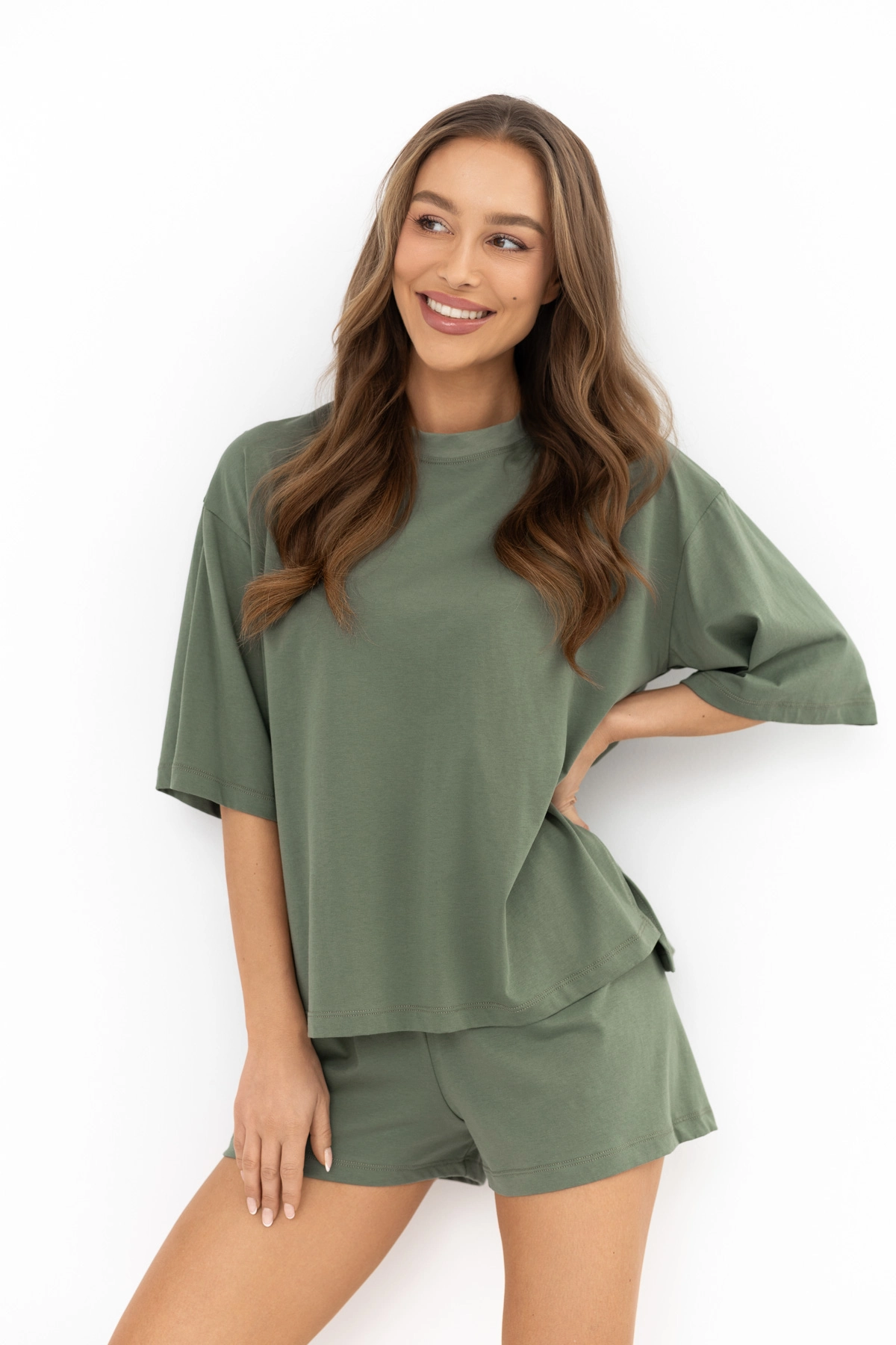 Nuba Sage - T-shirt oversize z rozcięciami zielony