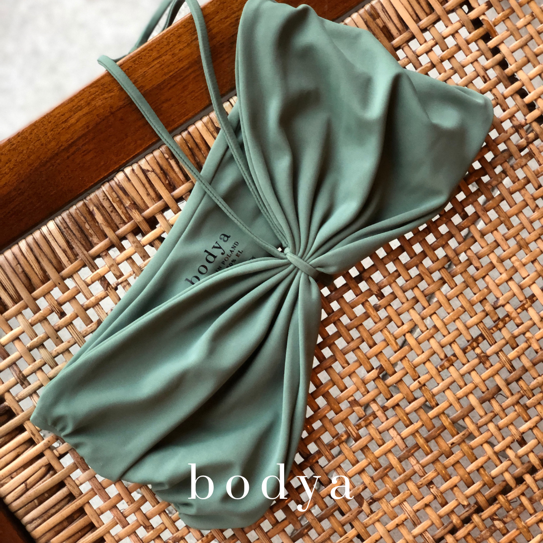 Jak zmniejszyć górę bikini ?